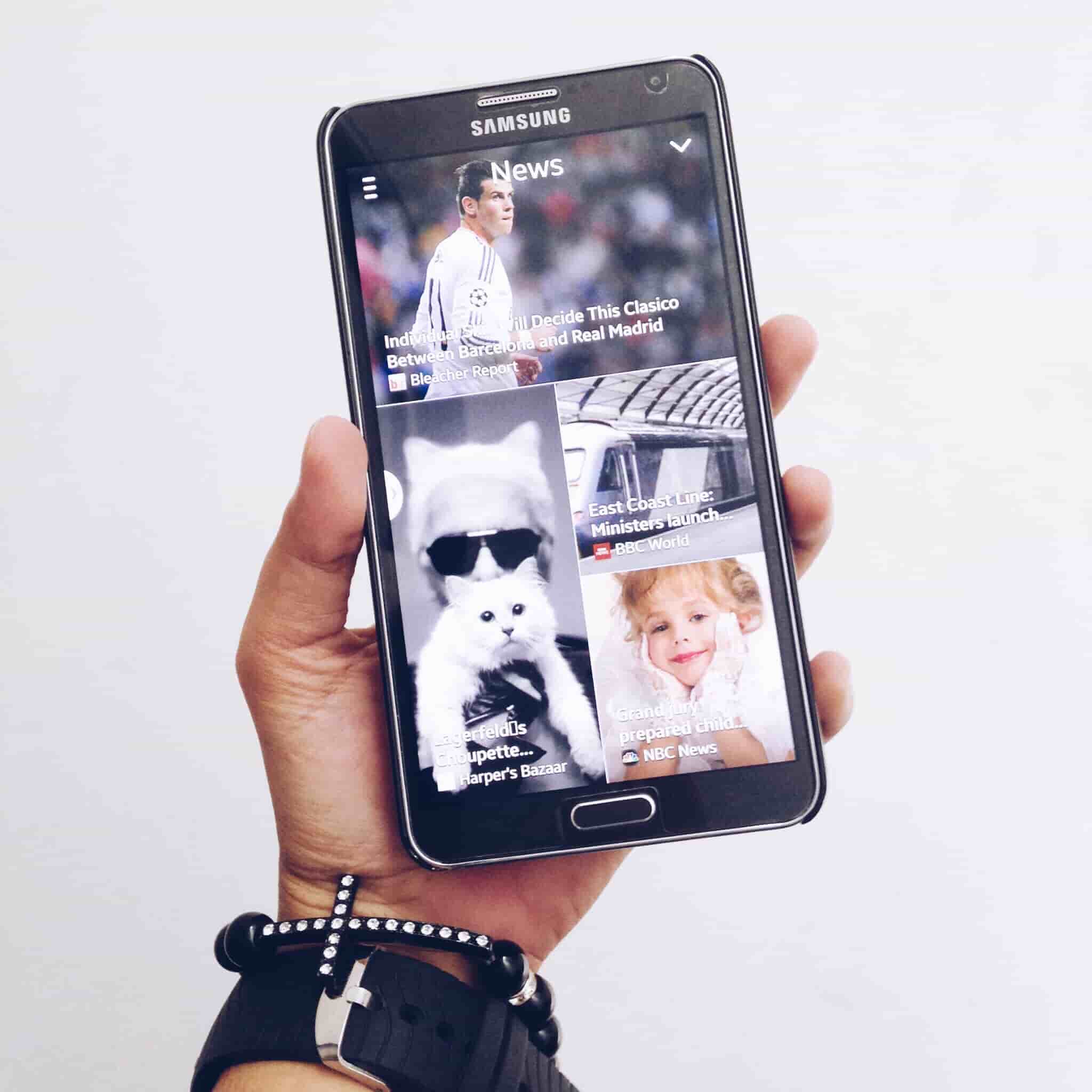 how to screenshot on Samsung device